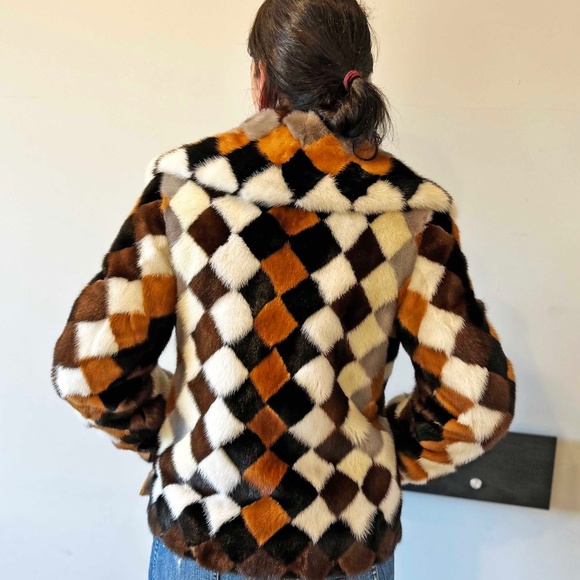 MINK JACKET, DIAMOND PATTERN, MISSES MEDIUM, HOLT RENFREW SUPERIOR QUALITY FEMAL - Picture 12 of 13